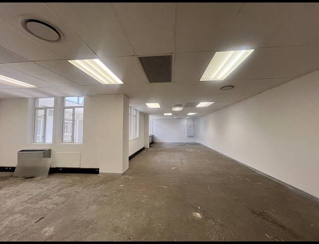 117M² OFFICE TO LET IN ILLOVO